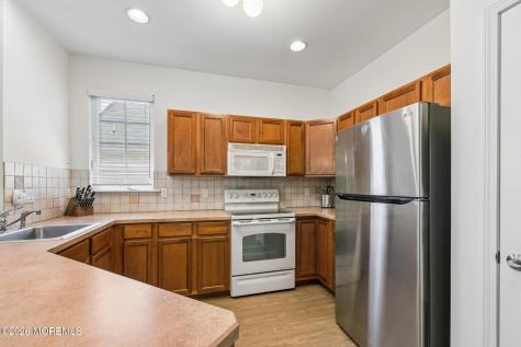 28 Fennel Court Manchester NJ 08759