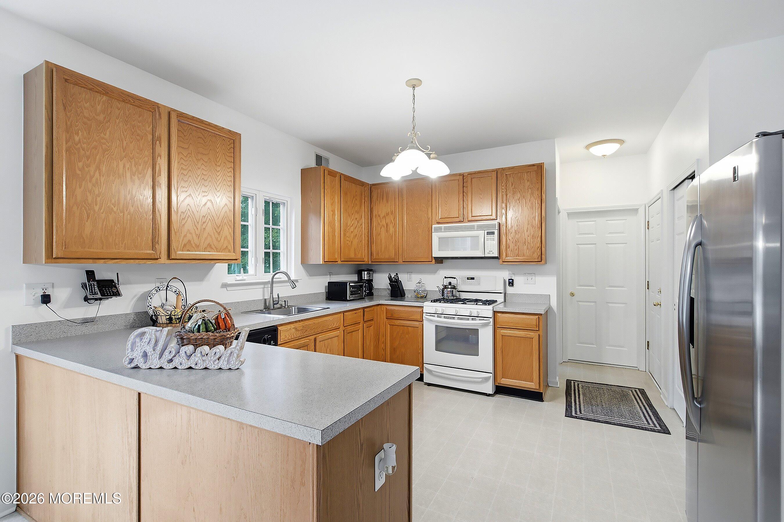 6 Mitchell Lane Jackson NJ 08527