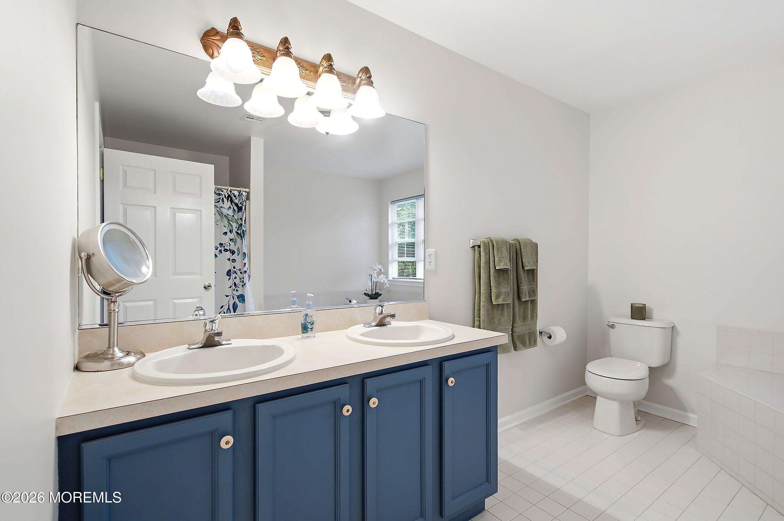 6 Mitchell Lane Jackson NJ 08527