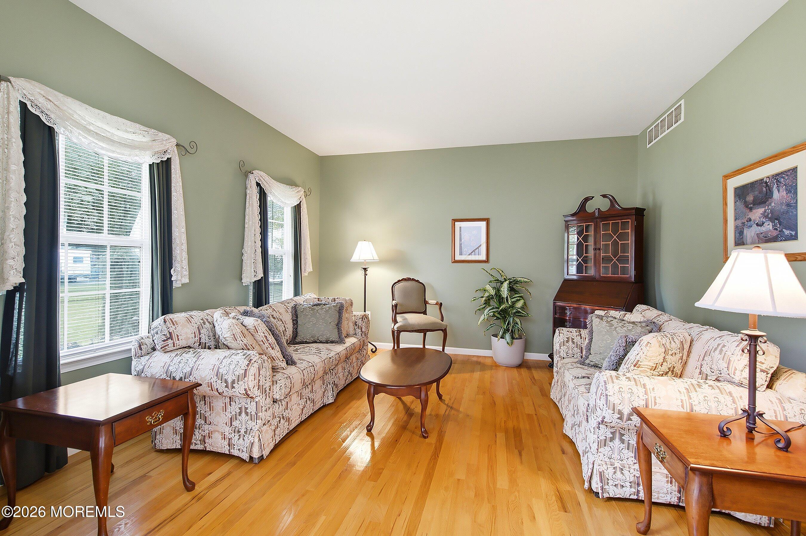 6 Mitchell Lane Jackson NJ 08527
