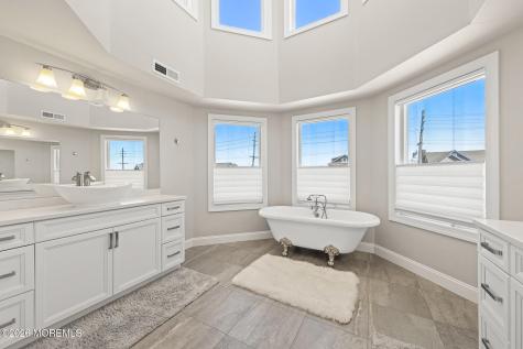 1406 Ocean Avenue Mantoloking NJ 08738