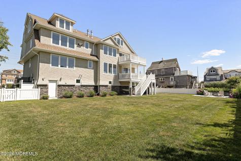 1406 Ocean Avenue Mantoloking NJ 08738