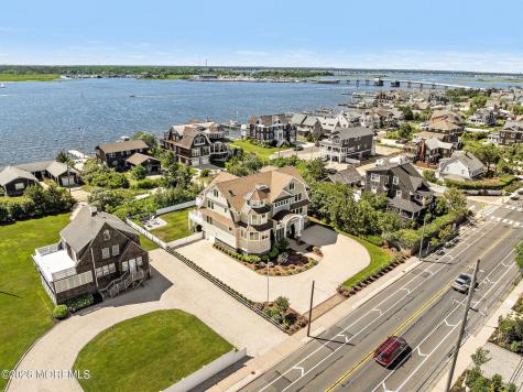 1406 Ocean Avenue Mantoloking NJ 08738