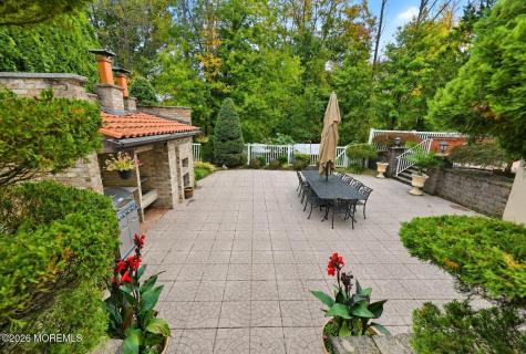 10 Sasha Court Matawan NJ 07747