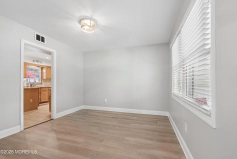 24 Jubilee Circle Aberdeen NJ 07747