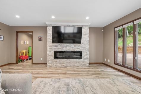 24 Jubilee Circle Aberdeen NJ 07747