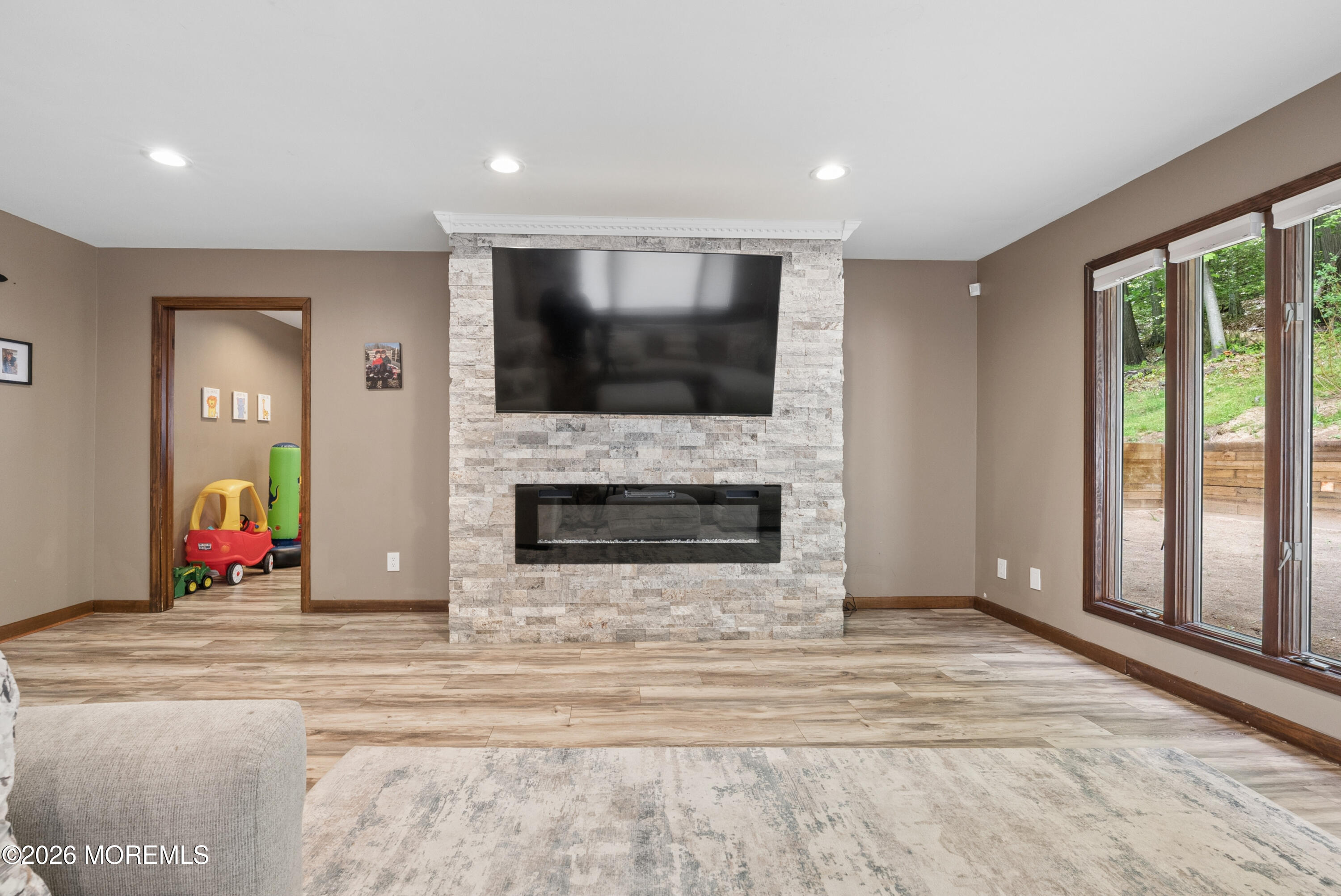 24 Jubilee Circle Aberdeen NJ 07747