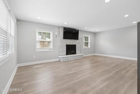 24 Jubilee Circle Aberdeen NJ 07747