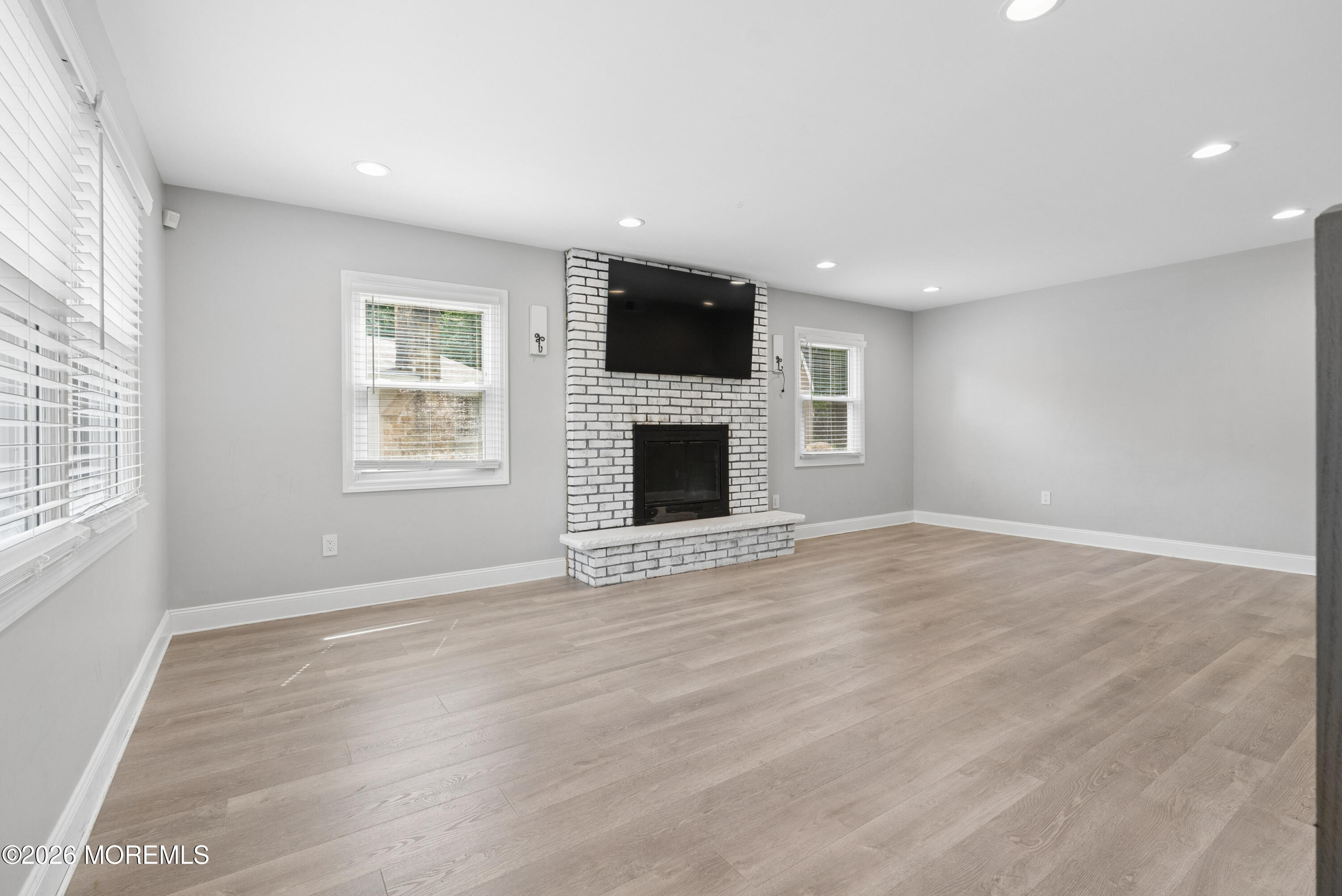 24 Jubilee Circle Aberdeen NJ 07747