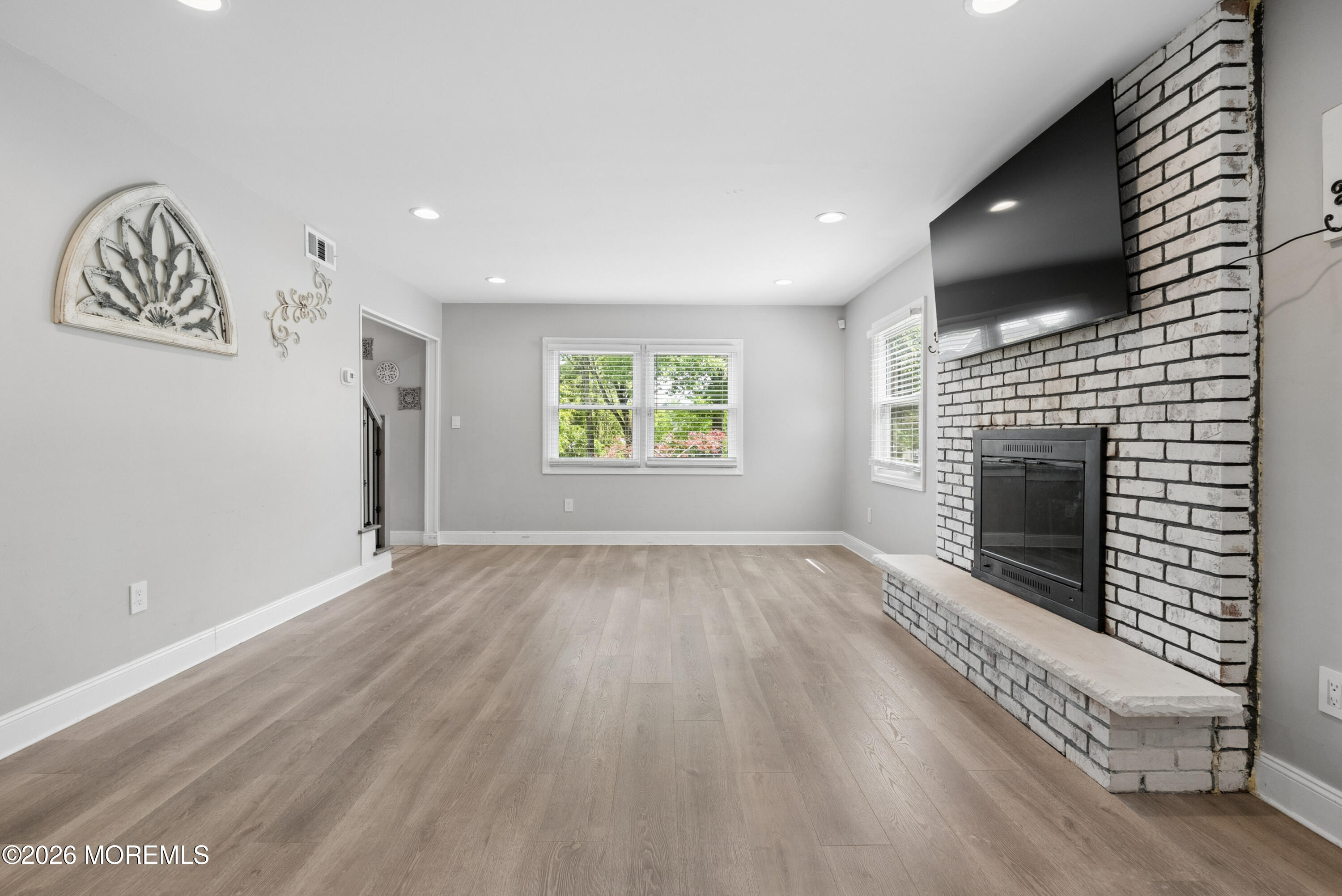 24 Jubilee Circle Aberdeen NJ 07747
