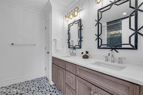122 Squan Beach Drive Mantoloking NJ 08738
