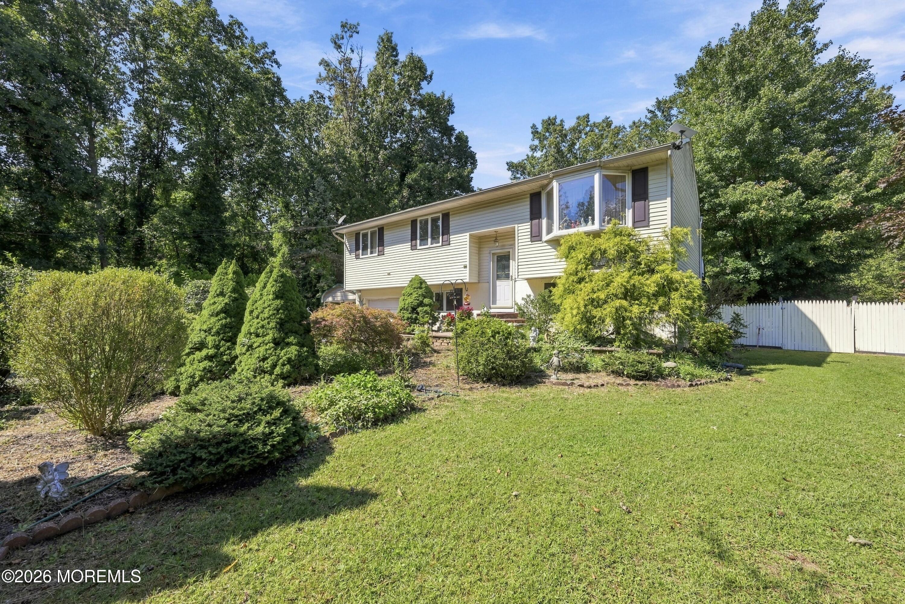 646 Salem Avenue Franklinville NJ 08322