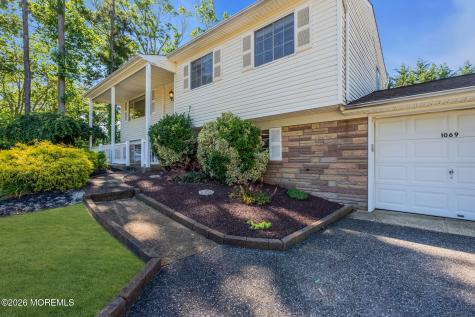 1069 Fairview Drive Toms River NJ 08753