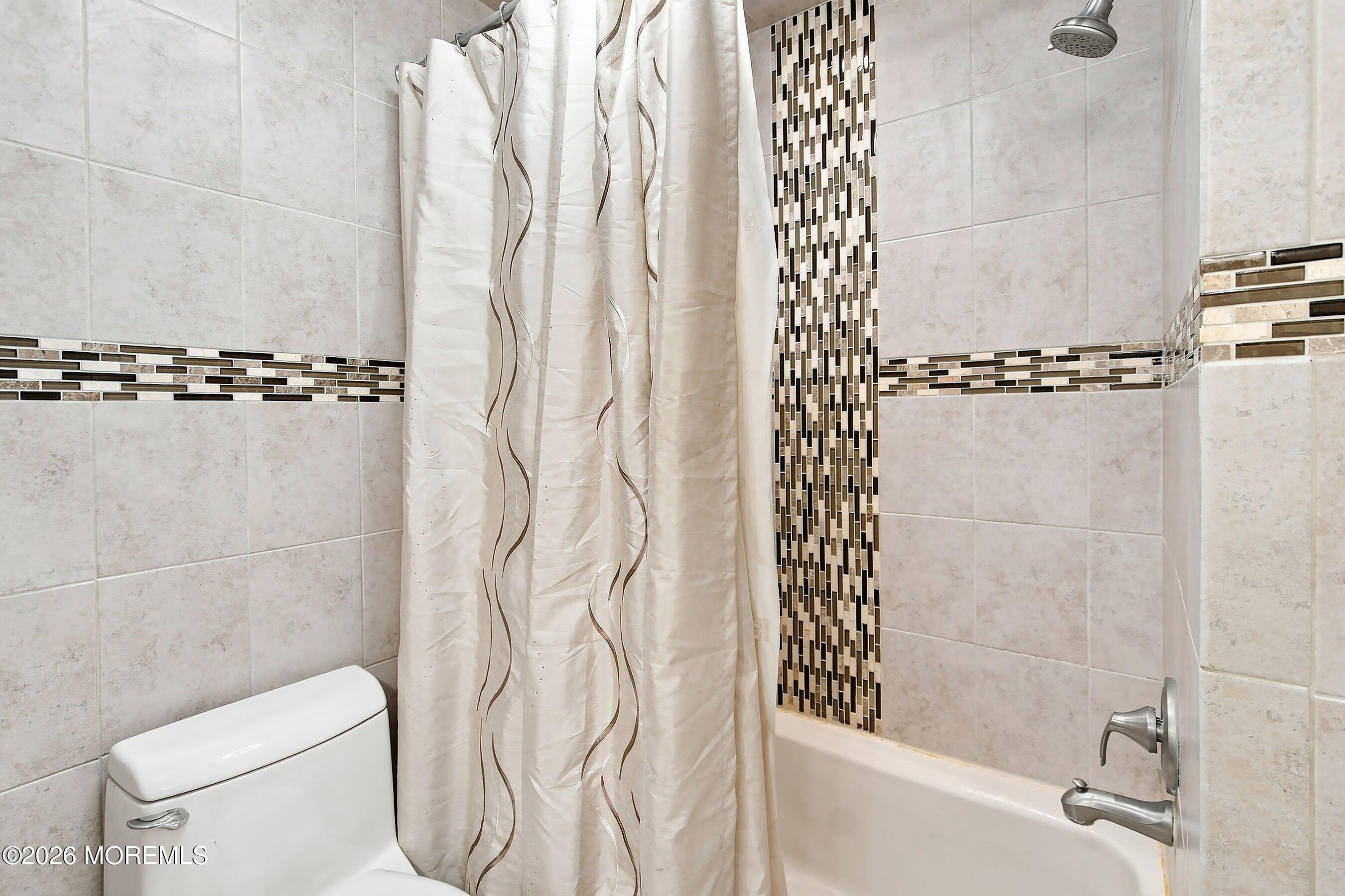 25 Mccue Road Morganville NJ 07751
