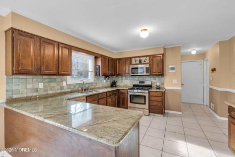 85 Radcliffe Drive Lincroft NJ 07738