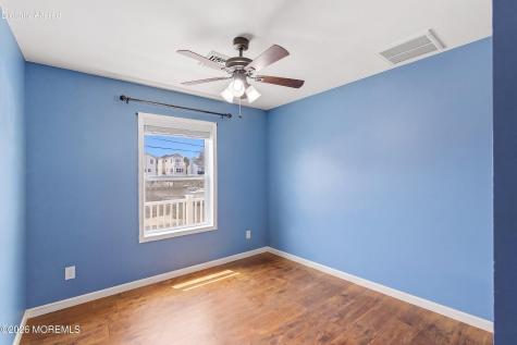 87 Oregon Avenue Waretown NJ 08758