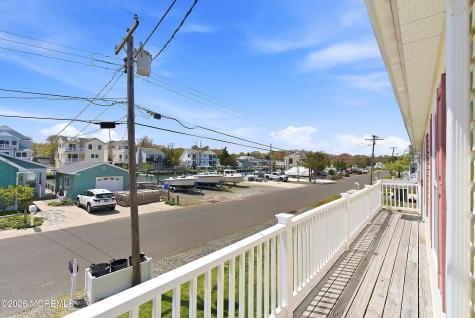 87 Oregon Avenue Waretown NJ 08758