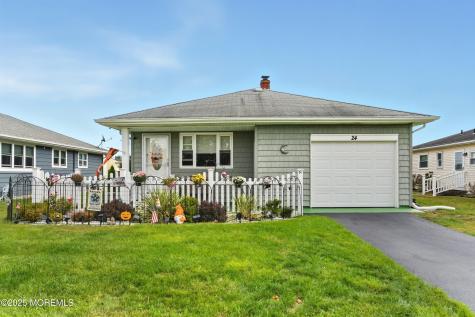 24 Port Royal Drive Toms River NJ 08757