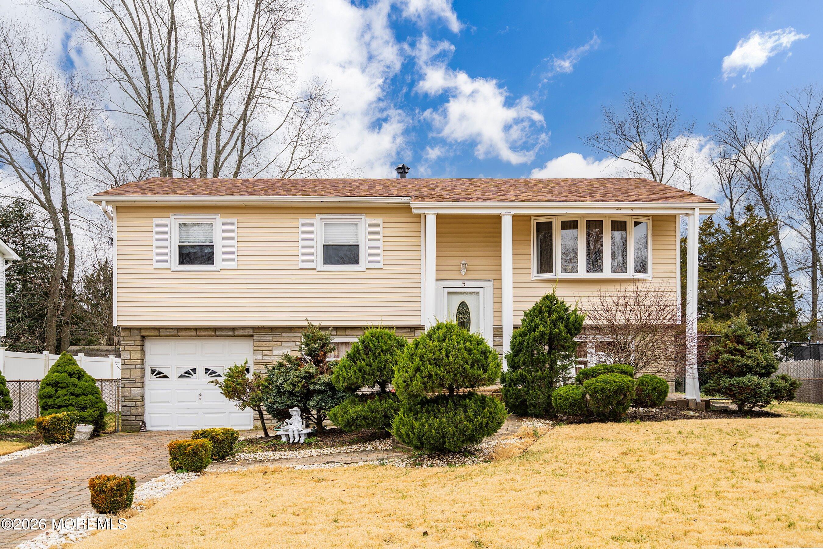 5 Alan Terrace Jackson NJ 08527