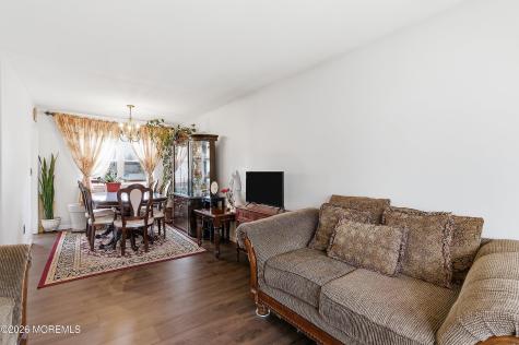5 Alan Terrace Jackson NJ 08527