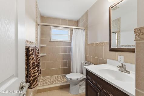 5 Alan Terrace Jackson NJ 08527