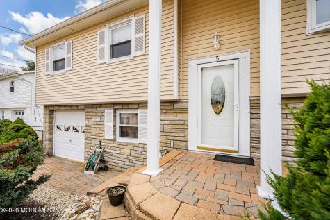 5 Alan Terrace Jackson NJ 08527