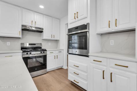9 Oakmont Road Lakewood NJ 08701