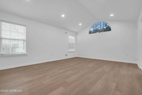 9 Oakmont Road Lakewood NJ 08701