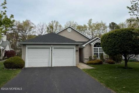 9 Oakmont Road Lakewood NJ 08701