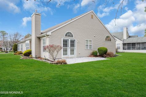 9 Oakmont Road Lakewood NJ 08701