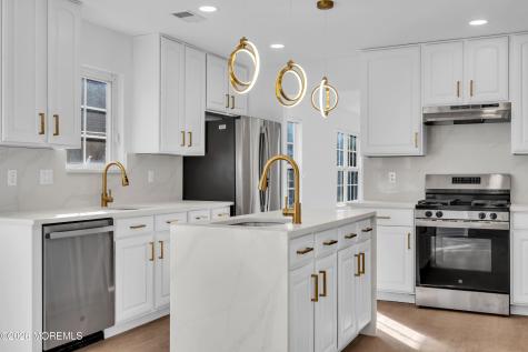9 Oakmont Road Lakewood NJ 08701