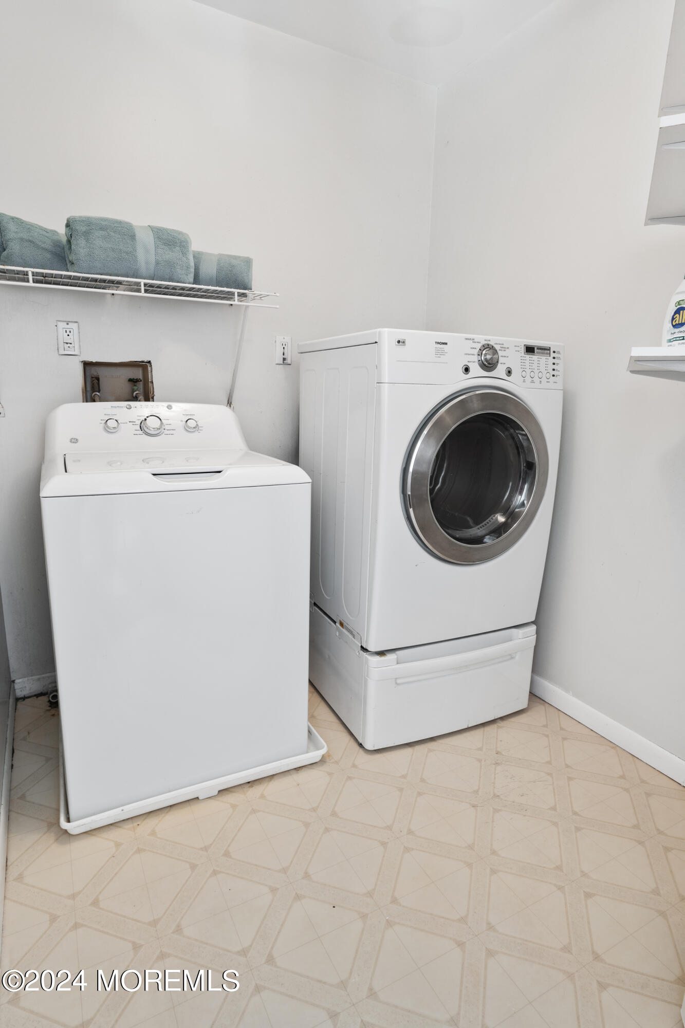 3 Drew Court Monmouth Beach NJ 07750