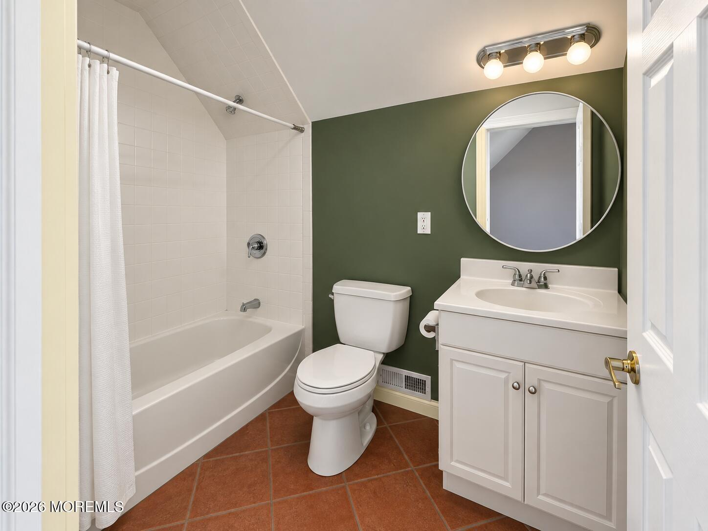 290 N Myrtle Street Hammonton NJ 08037