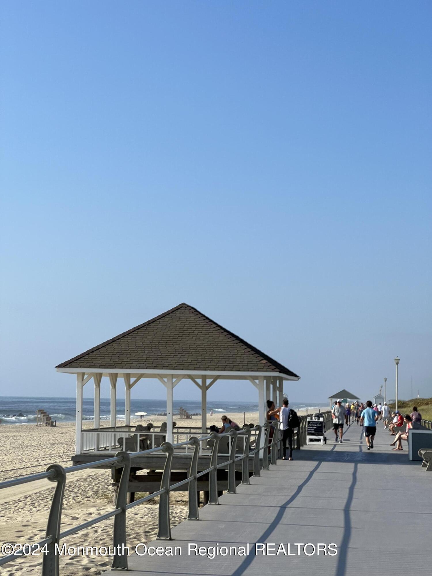 10 Seawood Way Spring Lake NJ 07762