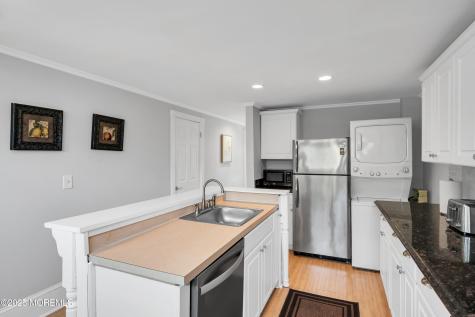 512 Main Avenue Bay Head NJ 08742