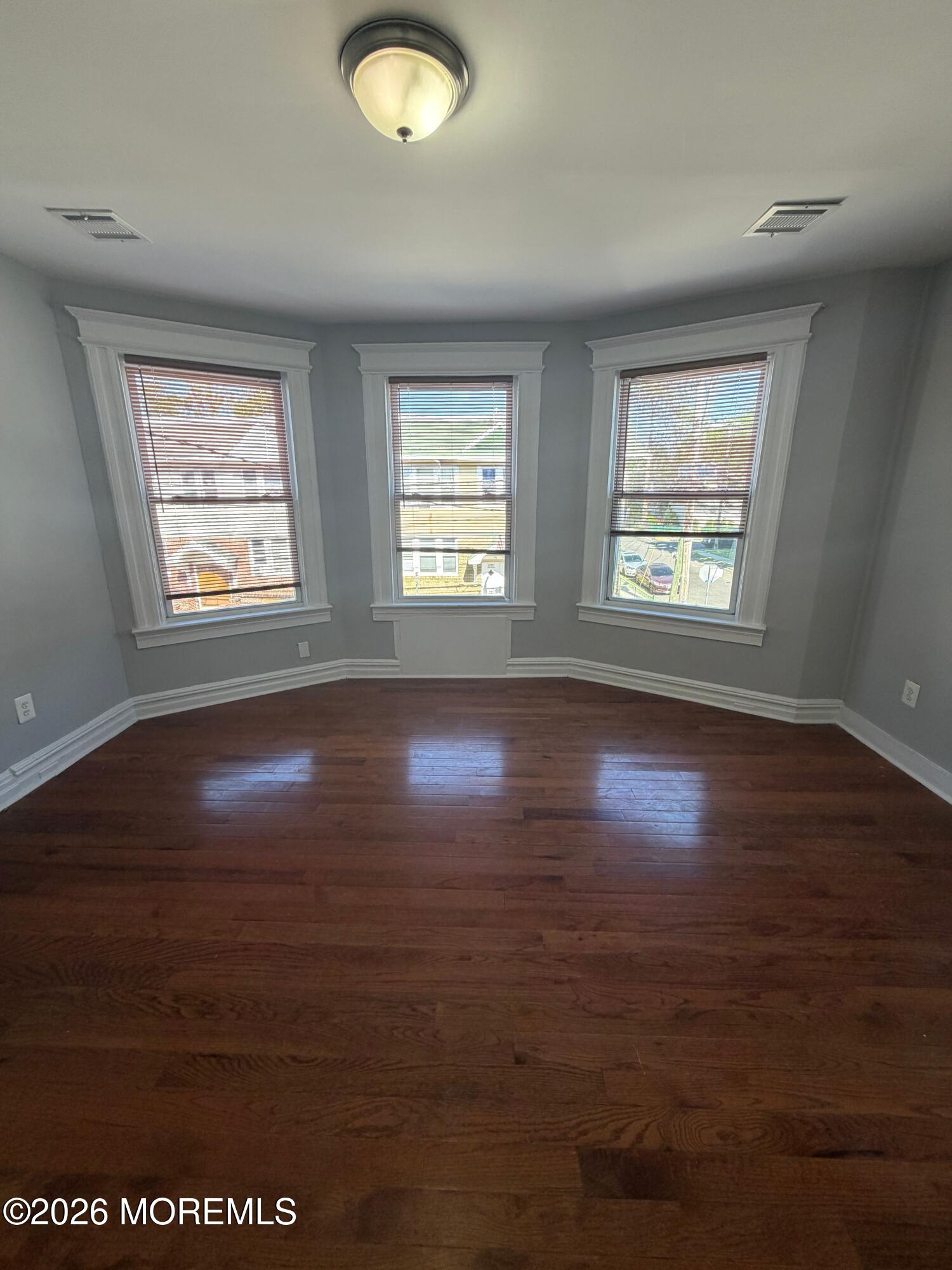 76 Halstead Street Newark NJ 07106