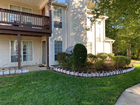 143 Tanglewood Place Morganville NJ 07751