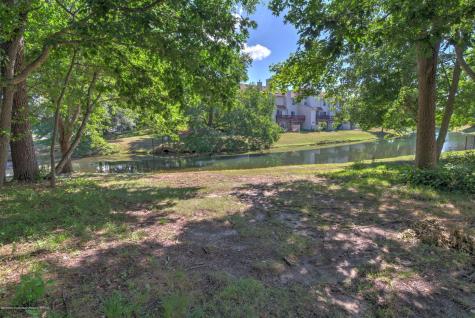 143 Tanglewood Place Morganville NJ 07751