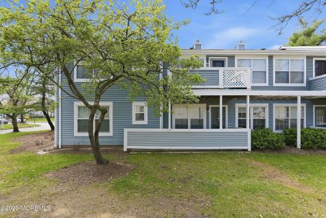 327 Sequoia Court Howell NJ 07731