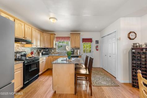 105 Wayside Drive Keyport NJ 07735