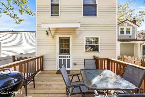 105 Wayside Drive Keyport NJ 07735