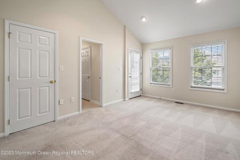 86 Deepwater Circle Manalapan NJ 07726