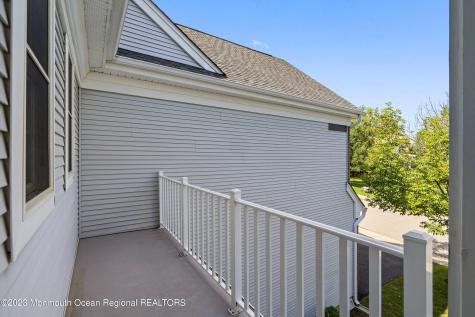 86 Deepwater Circle Manalapan NJ 07726