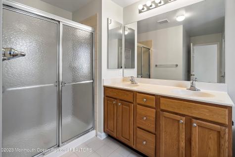 86 Deepwater Circle Manalapan NJ 07726