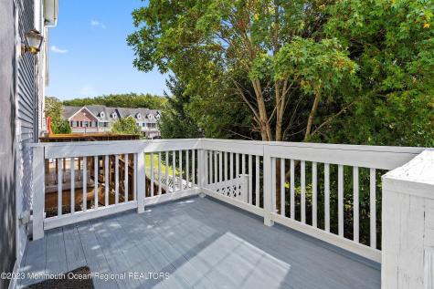 86 Deepwater Circle Manalapan NJ 07726