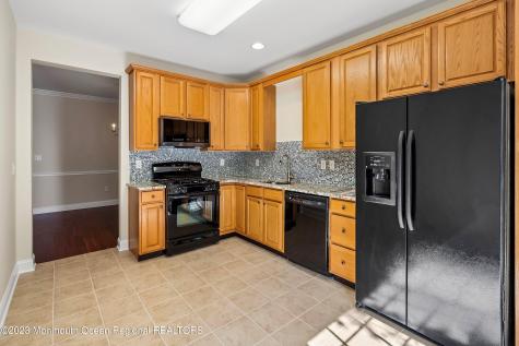 86 Deepwater Circle Manalapan NJ 07726