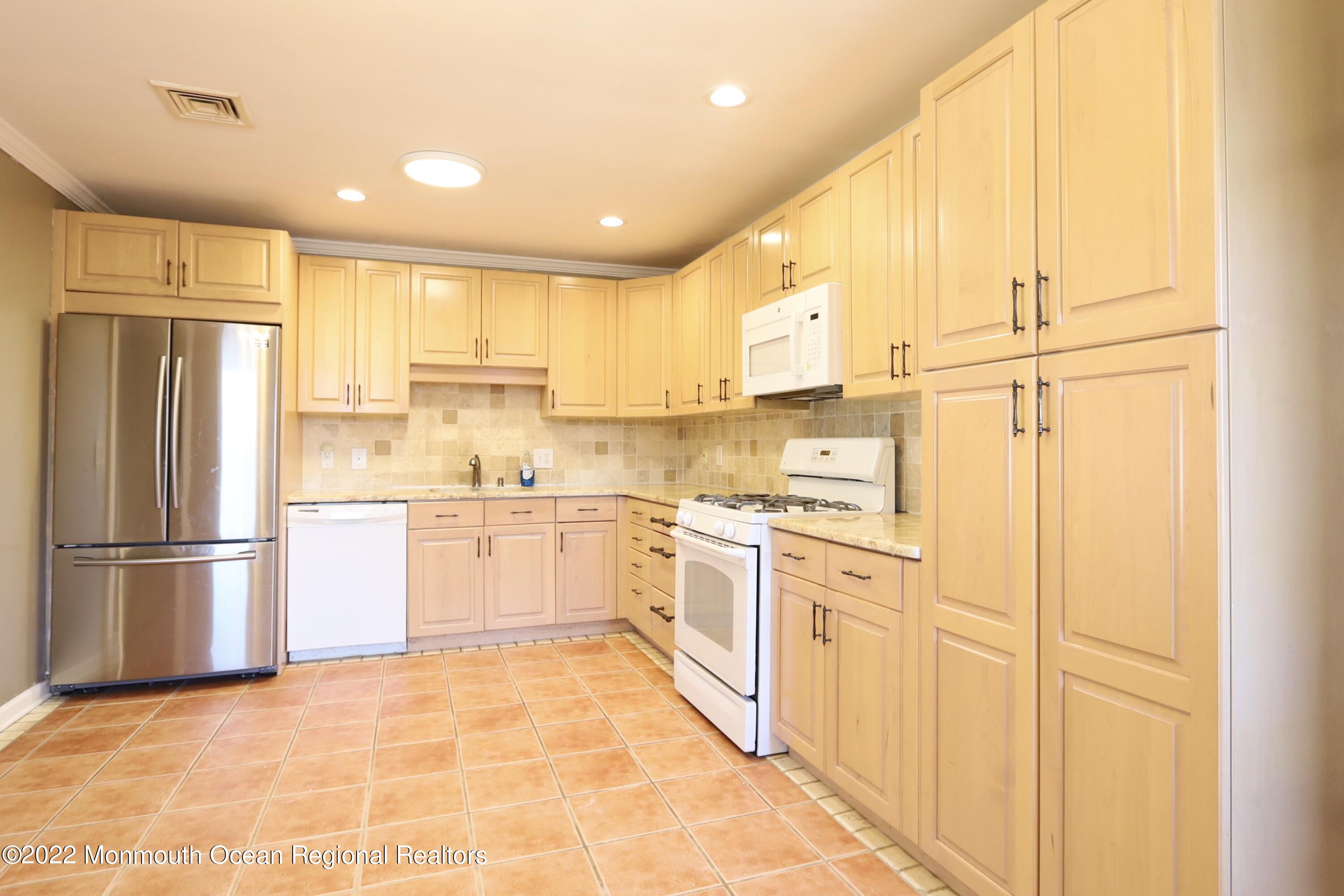 585 Sica Lane Toms River NJ 08753