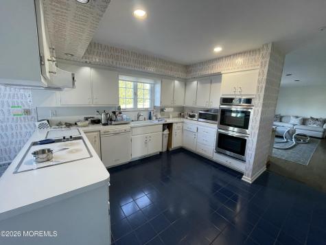 60 Larchwood Avenue Oakhurst NJ 07755