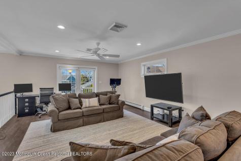 323 E Main Street Manasquan NJ 08736