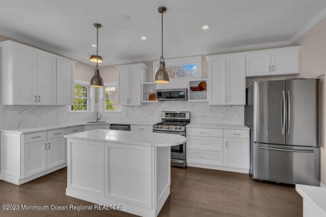 323 E Main Street Manasquan NJ 08736